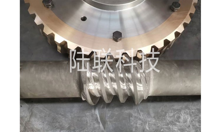 平面二次包络蜗杆副的加工工艺