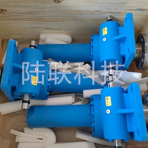 蜗轮丝杆升降机