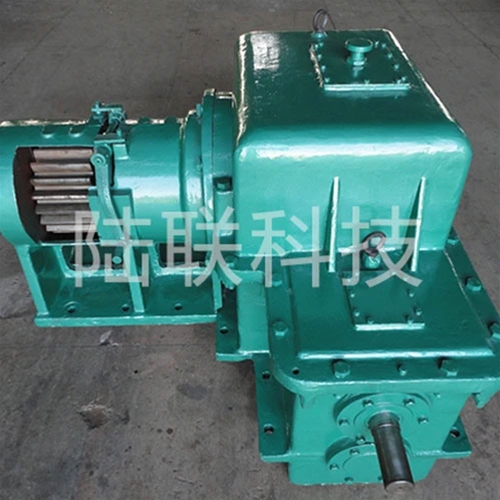 双级凿井绞车专用平面二次包络减速机